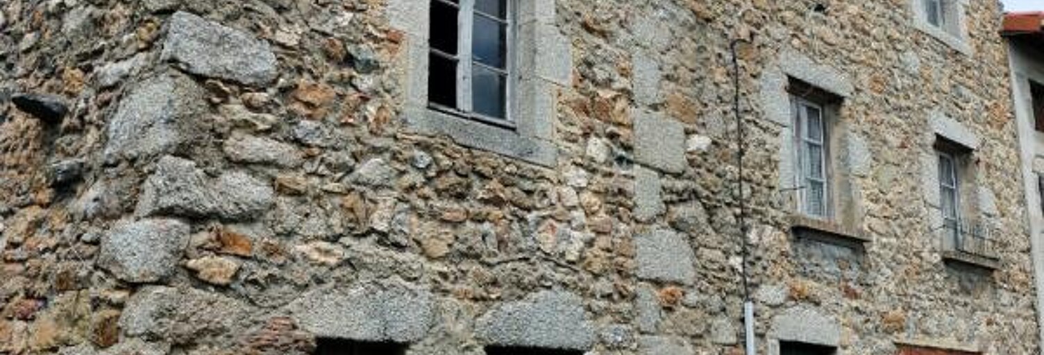 Maison 7 Pièces 160 m² à vendre à Celles-sur-Durolle (63250)