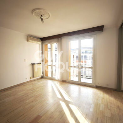 Appartement 4 pièces 1055 €