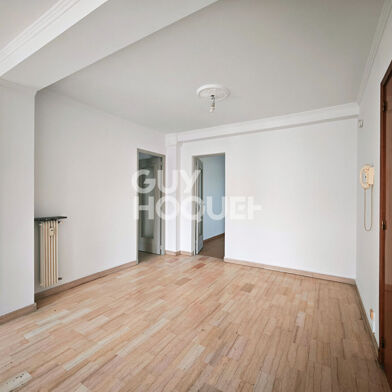 Appartement 4 pièces 814 €