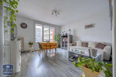 Appartement 4 pièces 240000 €