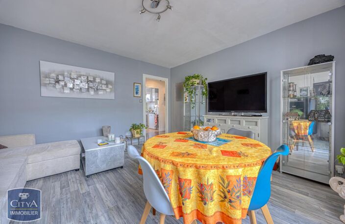 Vente appartement 4 pièces 81 m² Chambéry (73000) — photo 2
