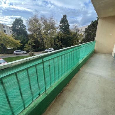 Appartement 3 pièces 690 €