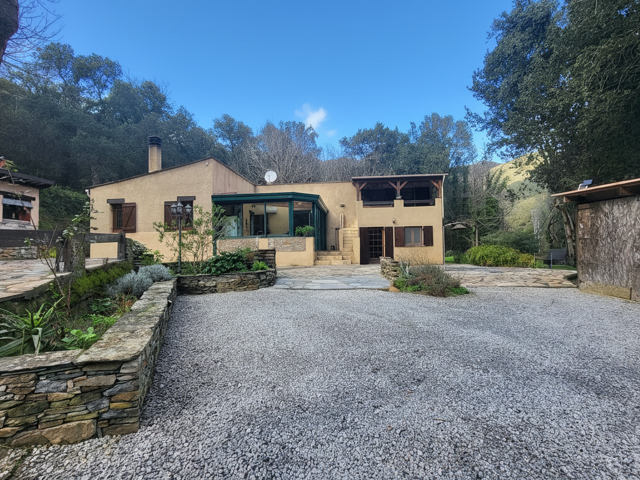 Villa P3 avec dépendance P2 au CAP CORSE sur un terrain de 1 — photo du bien