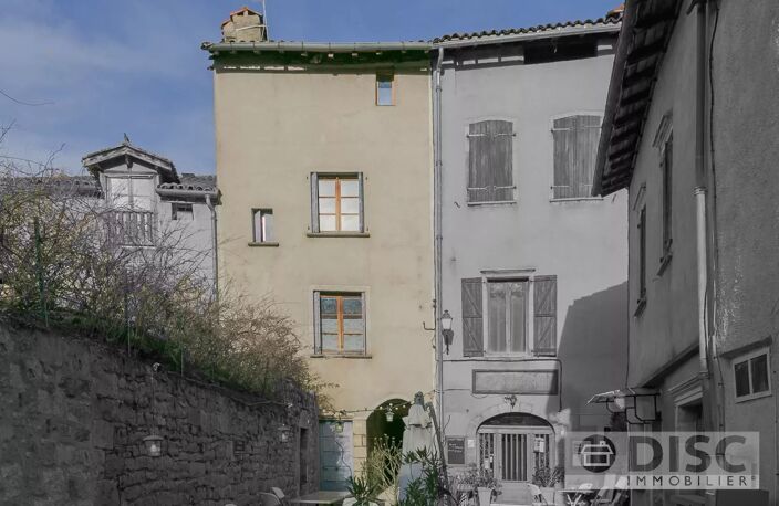 Maison de village sur place sans circulation. — photo 3