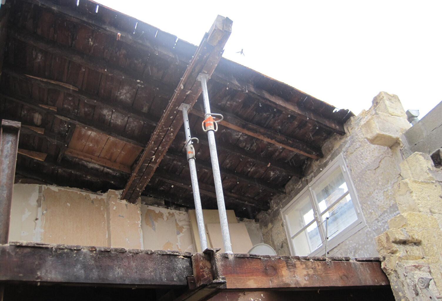 A vendre bâtiment en pierre 43 m²  avec DP obtenue à Libourne — photo 1