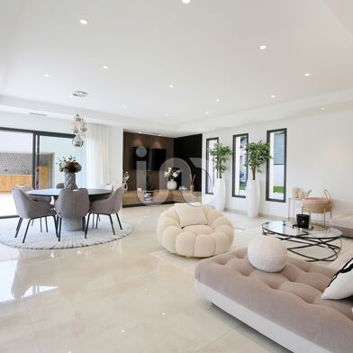 Maison 6 pièces 900000 €