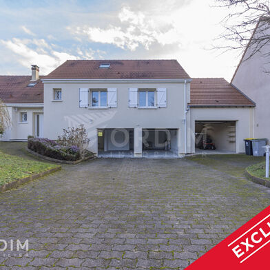 Maison 8 pièces 349000 €