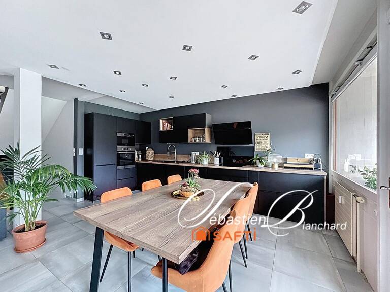 Appartement familial lumineux de 104 m² à Seyssel (01420) — photo 1