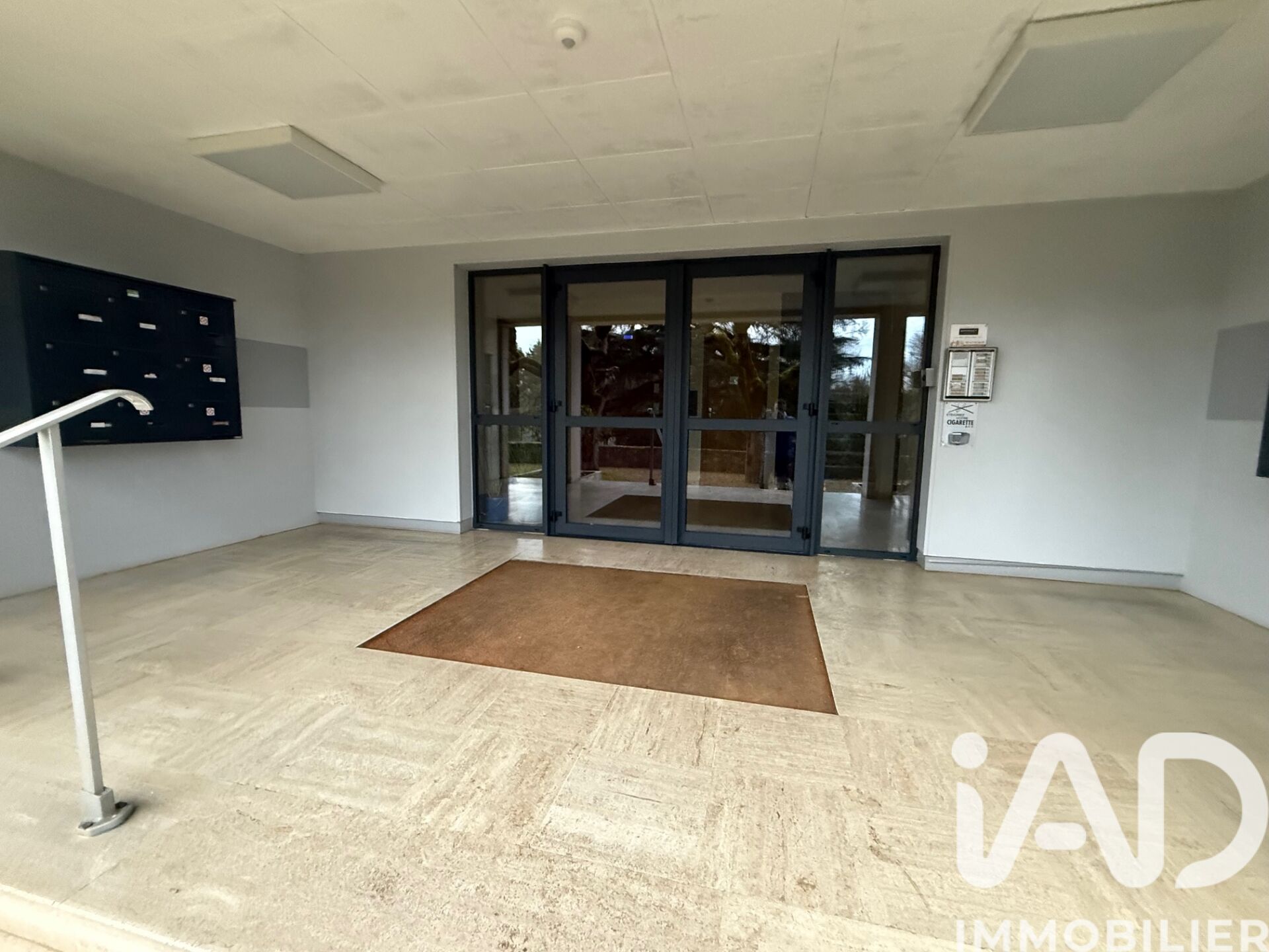 Vente Appartement 1 pièce - Photo 2