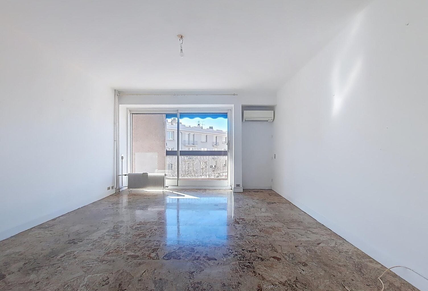 Résidence Le Palace  T2 de 59 m² avec cave, Balcon, Vue Canigou et Piscine — photo 1