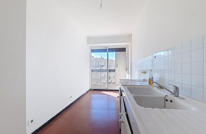Résidence Le Palace  T2 de 59 m² avec cave, Balcon, Vue Canigou et Piscine — photo 3