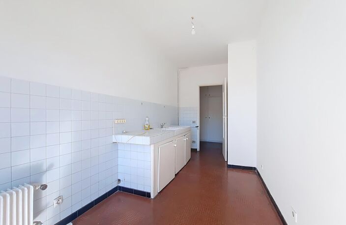 Résidence Le Palace  T2 de 59 m² avec cave, Balcon, Vue Canigou et Piscine — photo 4