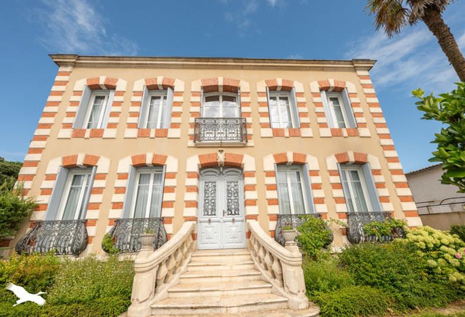 Maison de ville de 11 pièces principales — photo 1