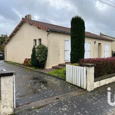 Maison 4 pièces 890 €