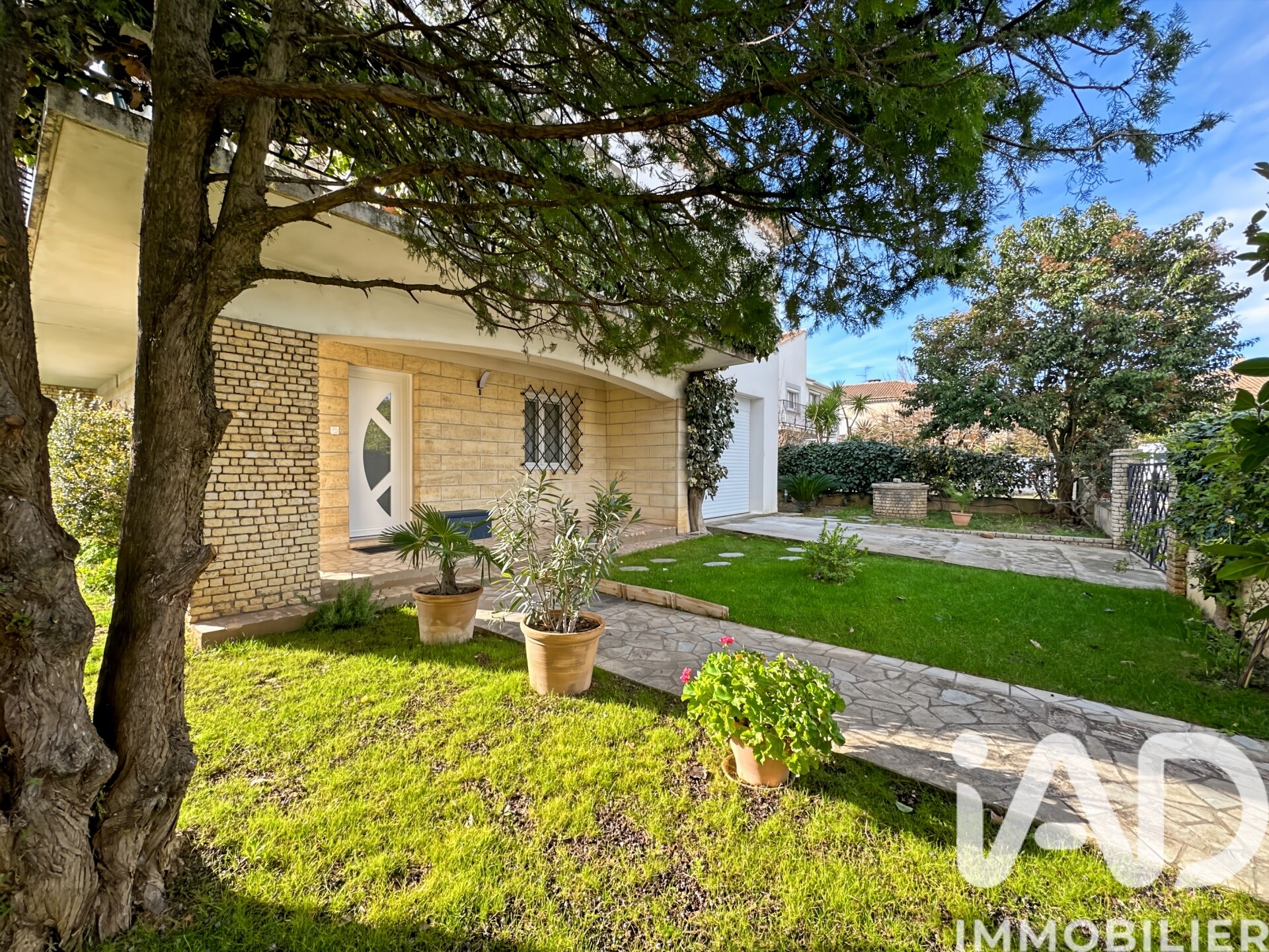 Nimes - 188m² - 6p. - 4ch.