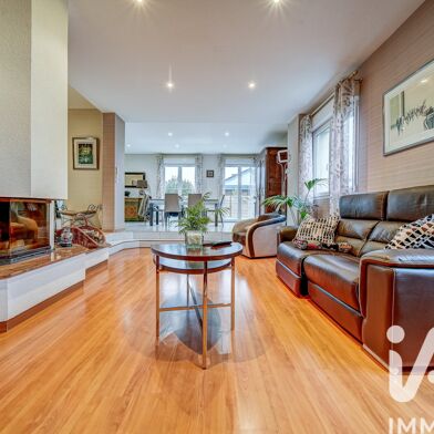 Maison 6 pièces 399000 €