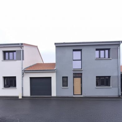 Maison 5 pièces 470500 €