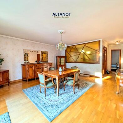 Appartement 3 pièces 266100 €