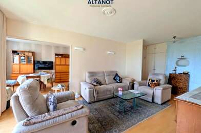 Appartement 5 pièces 519920 €