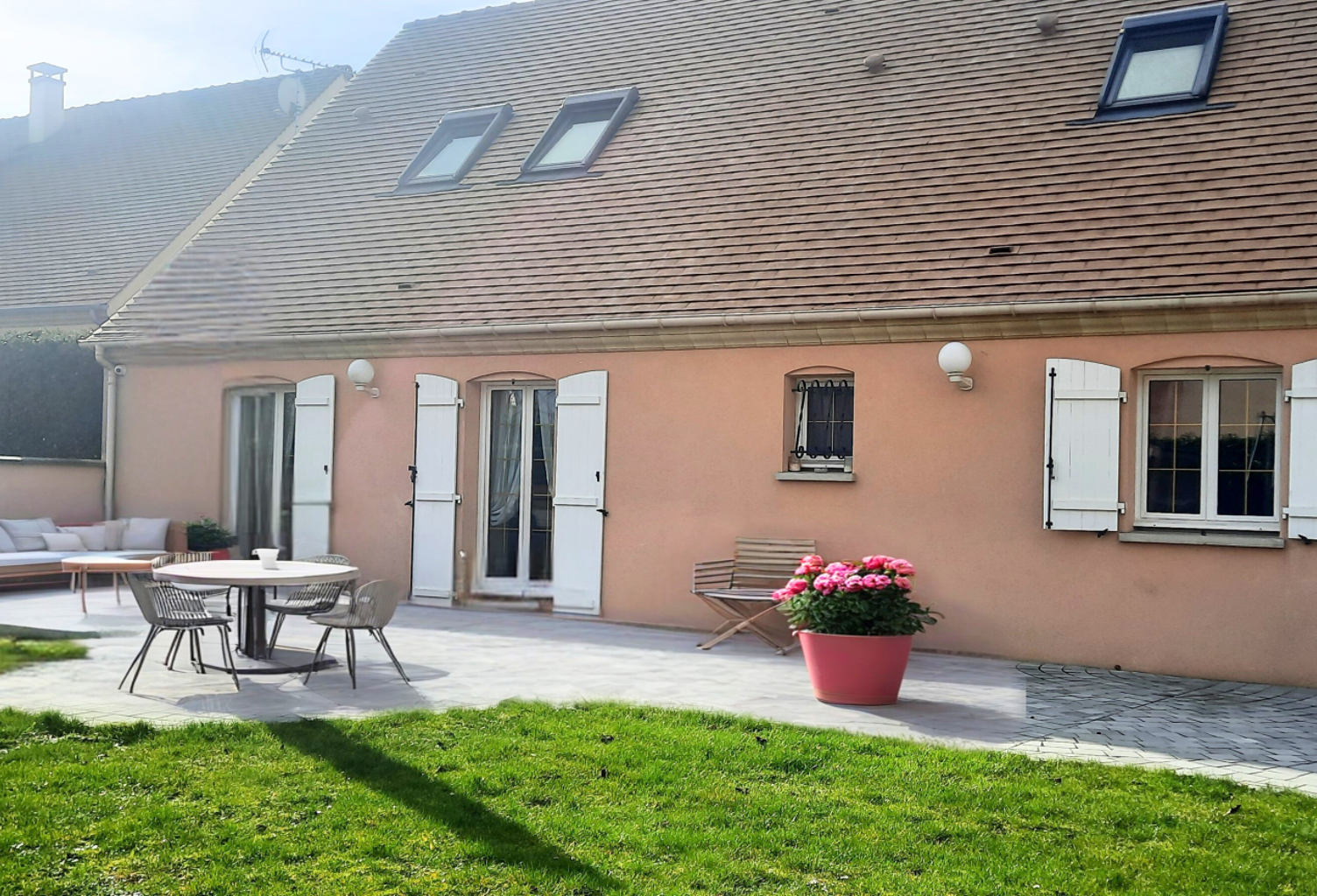 Vente Maison/villa 8 pièces — photo 1