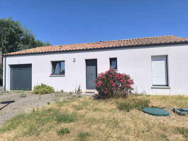 MAISON DE 2021, 2 CHAMBRES sur 593 m2 — photo du bien