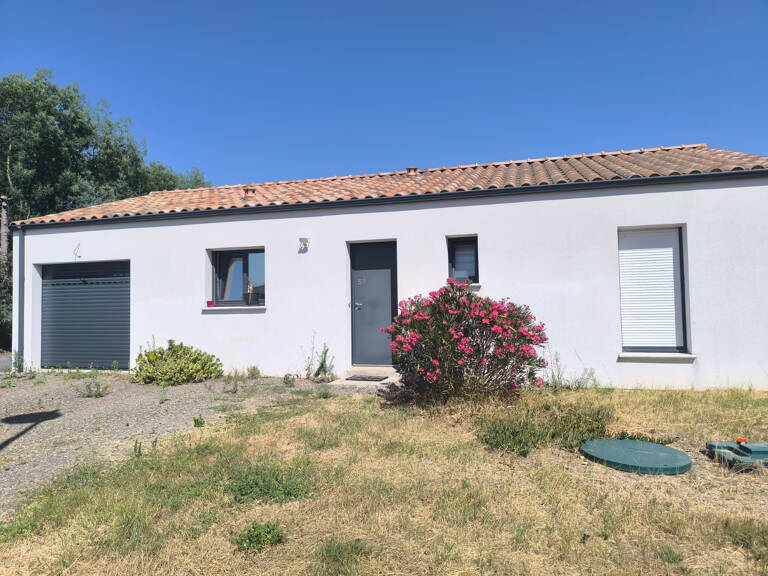 MAISON DE 2021, 2 CHAMBRES sur 593 m2 — photo 1