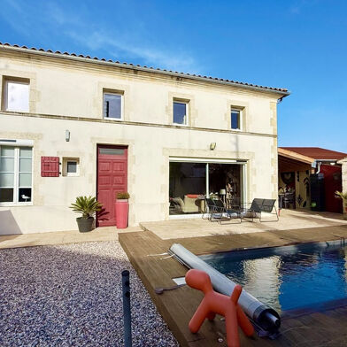 Maison 10 pièces 699500 €