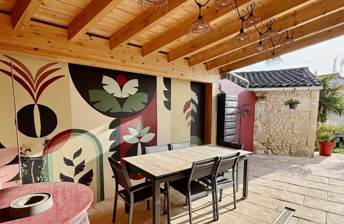 ROYAN   Élégante Maison Charentaise rénovée avec piscine, et — photo 3