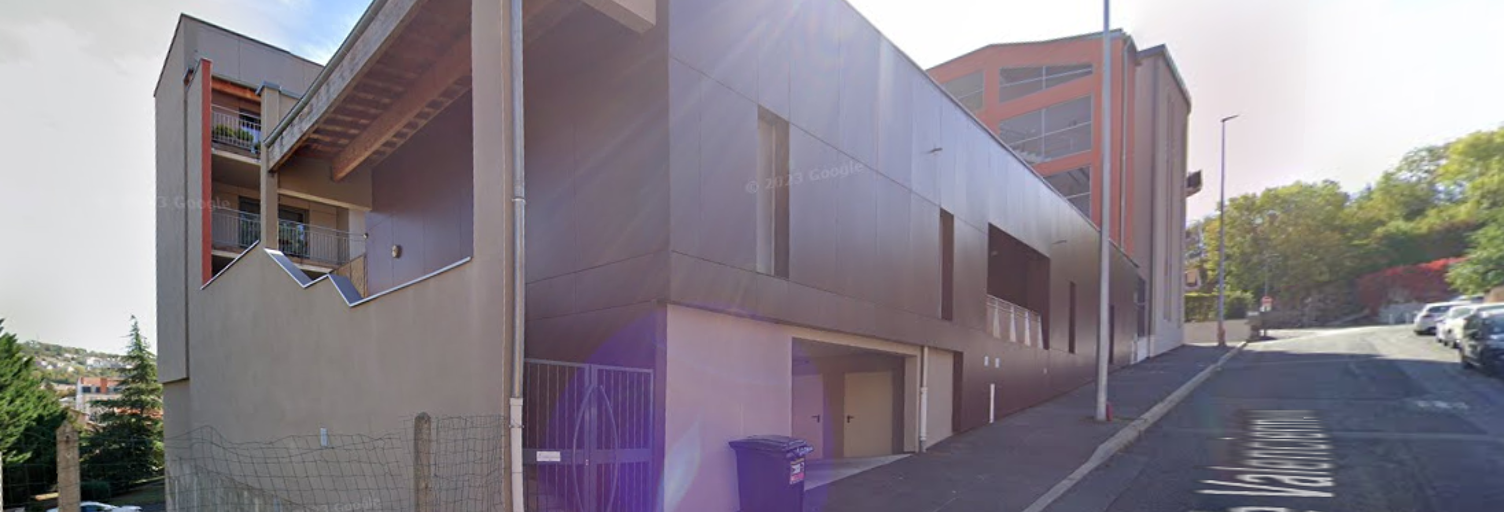 Garage   m² à louer à Le Puy-en-Velay (43000)