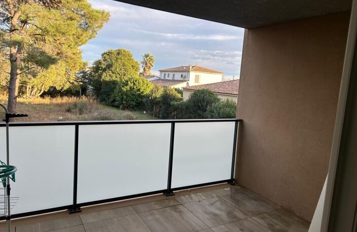 Appartement À Vendre — photo 2