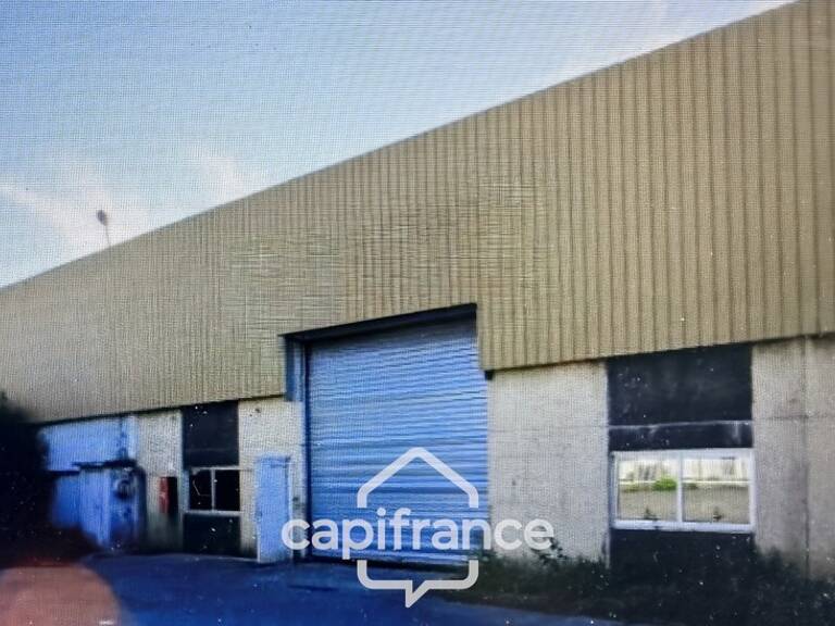 Local industriel et bureau à vendre FRESSENNEVILLE (80) — photo 1