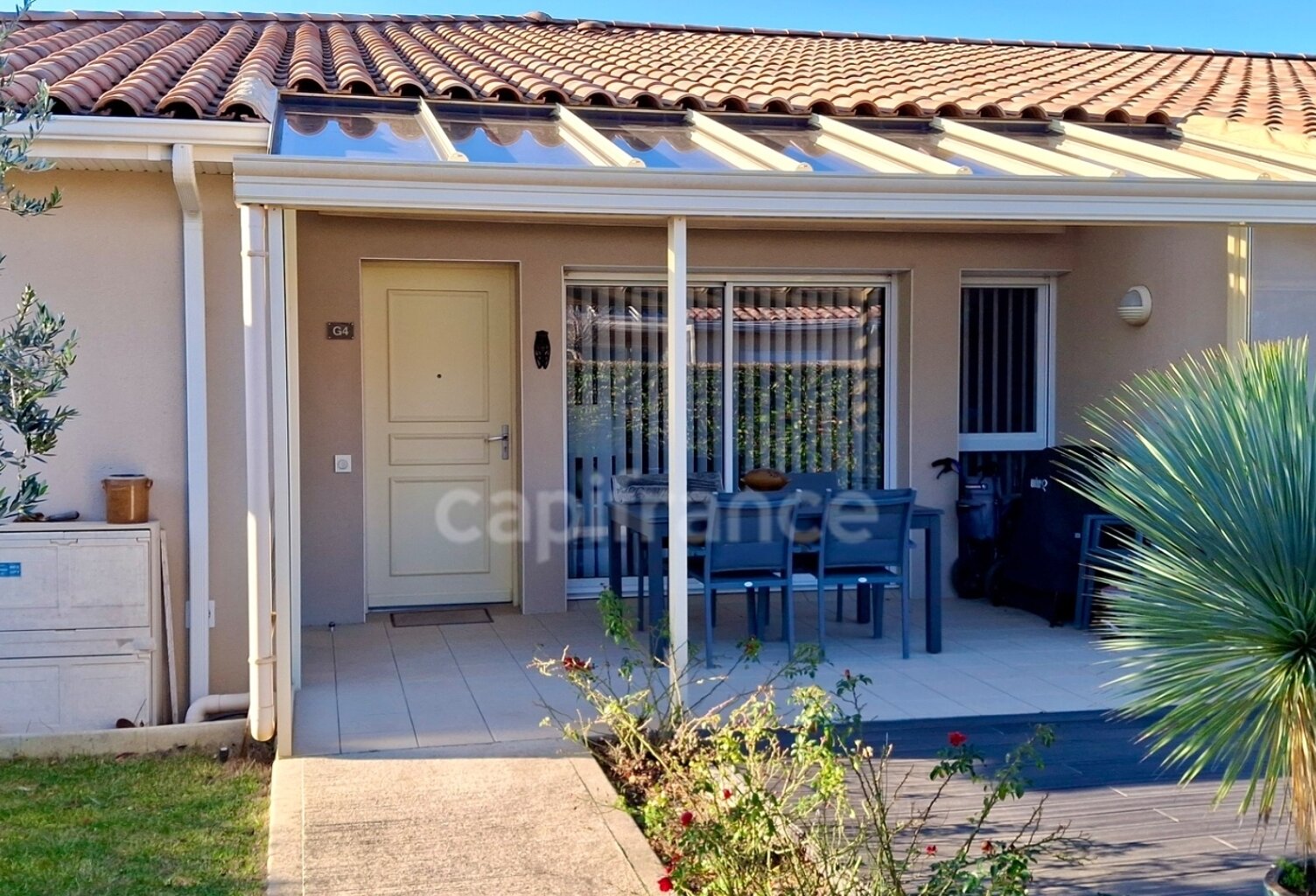 Dpt Gard (30), à vendre maison P3 de 91 m², terrasse, terrain d'environ 65m2, garage, place de parking, copropriété, piscine — photo 1