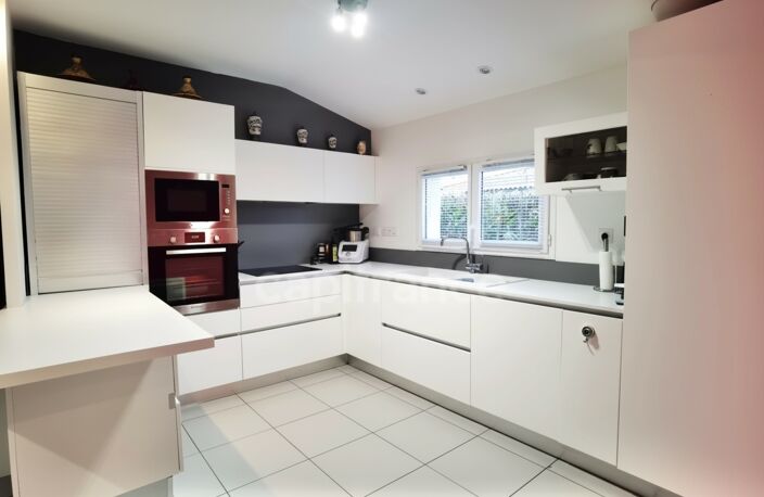 Dpt Gard (30), à vendre maison P3 de 91 m², terrasse, terrain d'environ 65m2, garage, place de parking, copropriété, piscine — photo 2