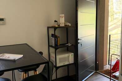 Appartement 1 pièces 830 €