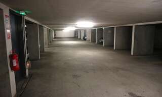 Garage   m² à louer à Lyon 7 (69007)