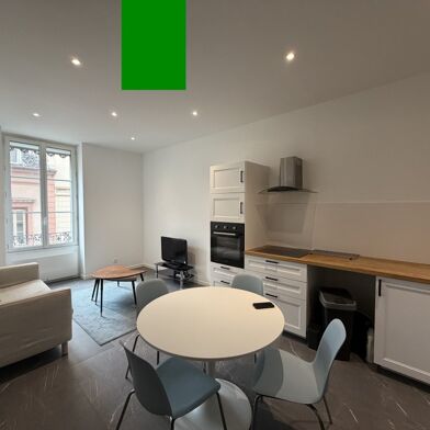 Appartement 2 pièces 898 €