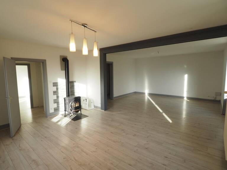 Secteur Sermamagny - Dans une petite copropriété avec un par — photo 1