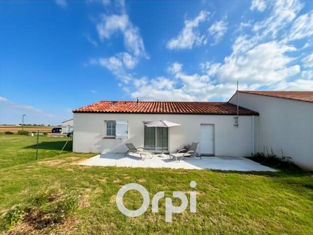 À Vendre - Maison de plain-pied à Saint-Vincent-sur-Jard — photo du bien