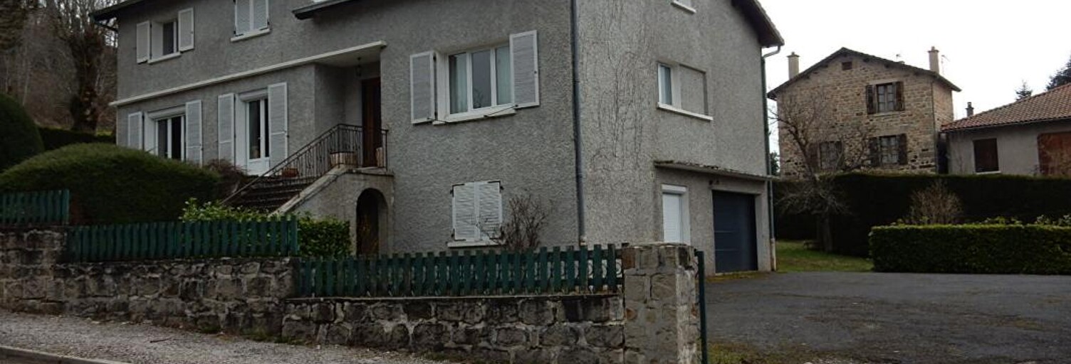 Maison 12 Pièces 302 m² à vendre à Saint-Julien-Chapteuil (43260)