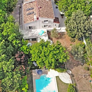 Maison 6 pièces 712400 €