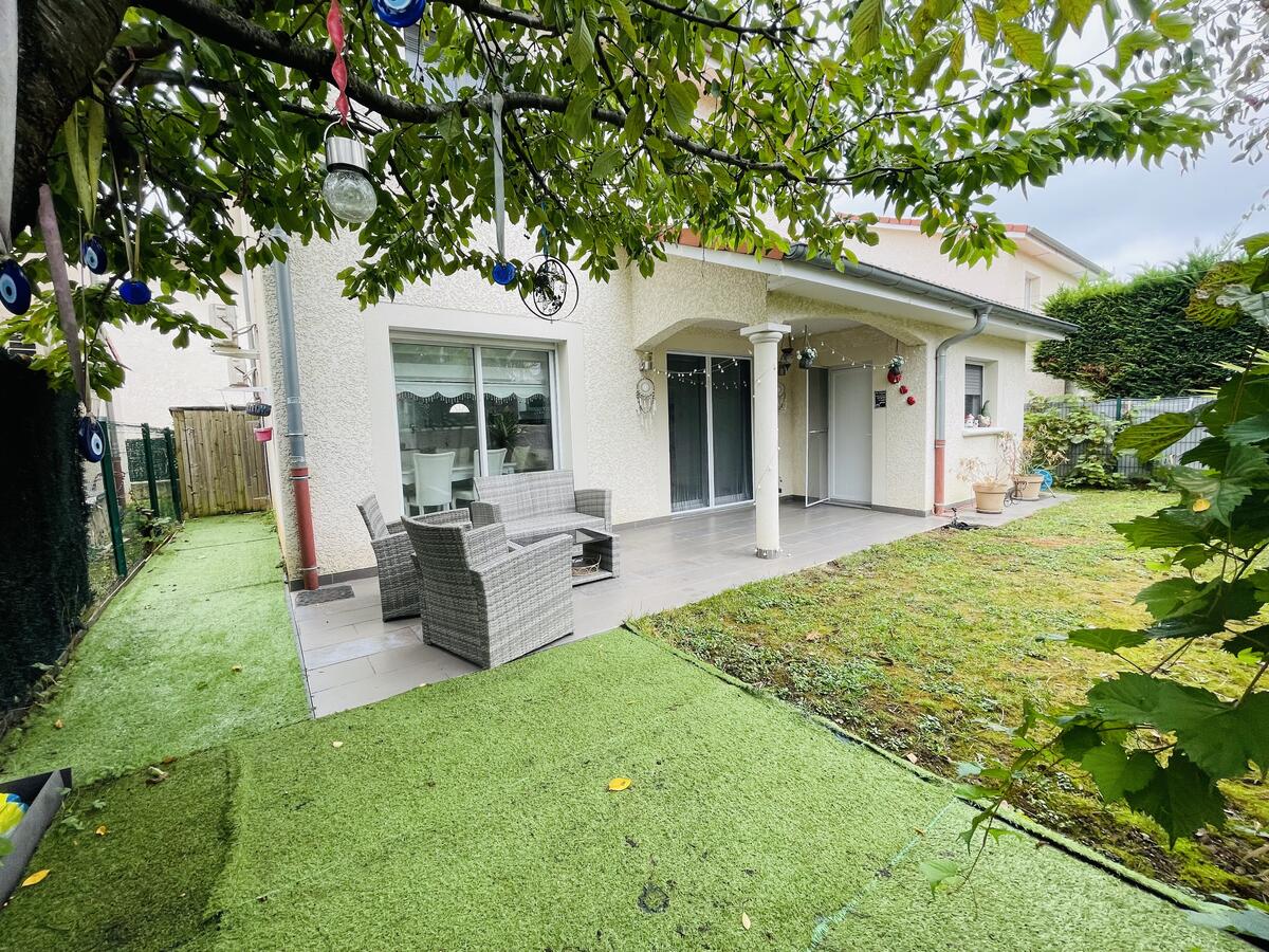 Villa / Maison  T4 à vendre Janneyrias 38280