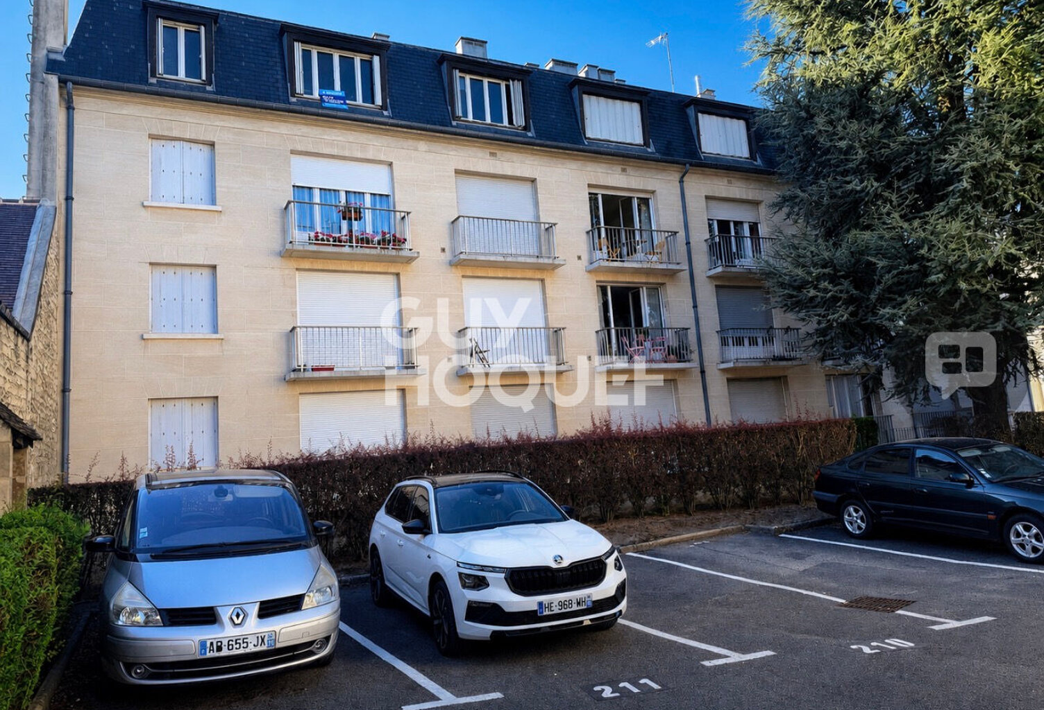 A Vendre - TRIANGLE D'OR - CENTRE - COMPIEGNE - Appartement  traversant de 3 pièces - PARIKNG/CAVE — photo 1