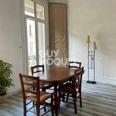 Appartement 2 pièces 560 €