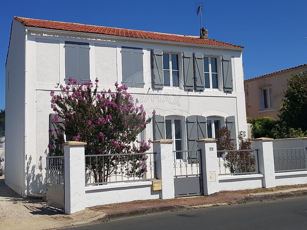 Villa / Maison  T6 à vendre Arvert 17530