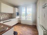 APPARTEMENT T3 AU 1ER ET DERNIER ETAGE + PLACE DE PARKING — photo 2