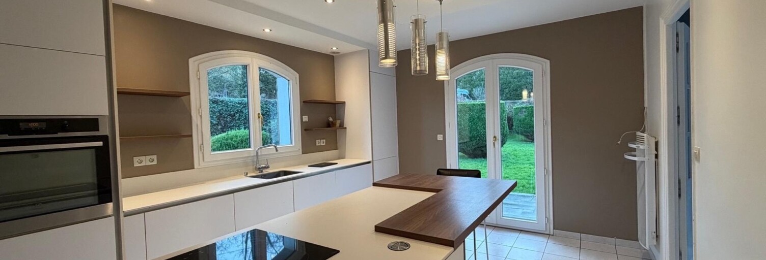 Maison 9 Pièces 171 m² à vendre à Echinghen (62360)