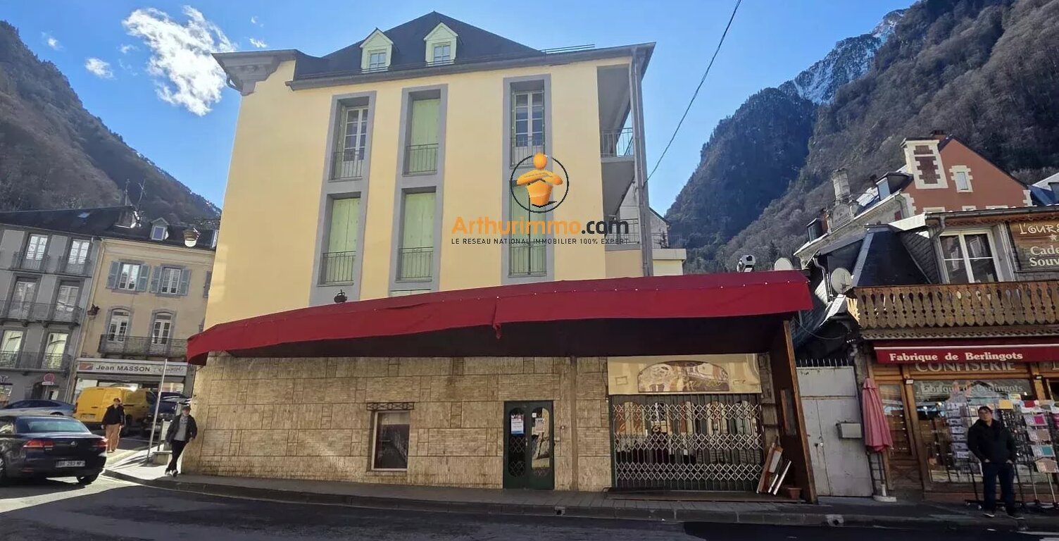 CAUTERETS – PLEIN CENTRE – ENSEMBLE IMMOBILIER À FORT POTENTIEL — photo 1