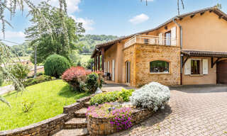 Maison 6 Pièces 165 m² à vendre à Porte des Pierres Dorées (69400)