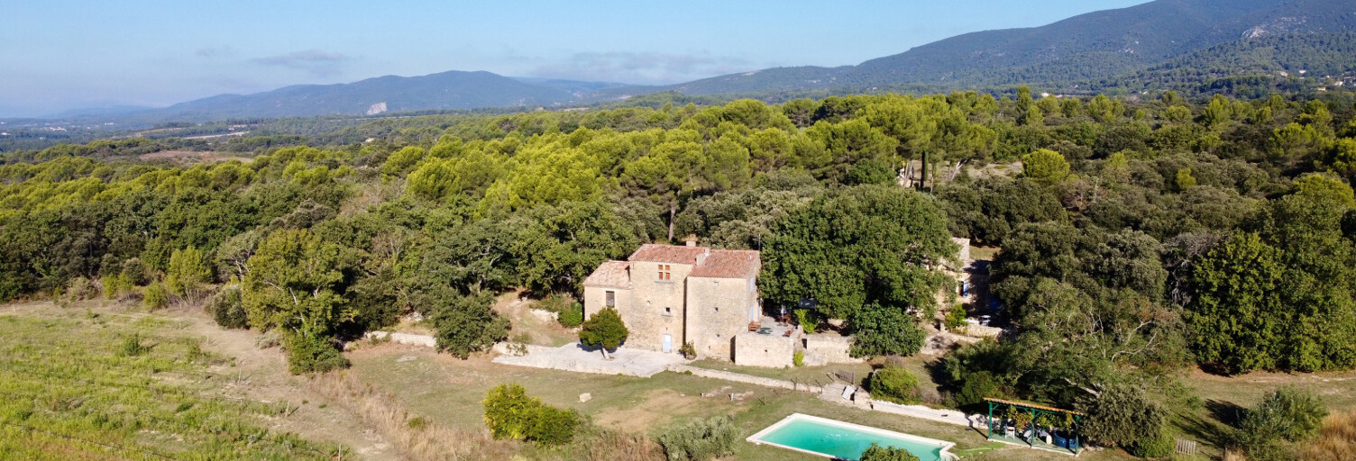 Maison 12 Pièces 480 m² à vendre à Cucuron (84160)