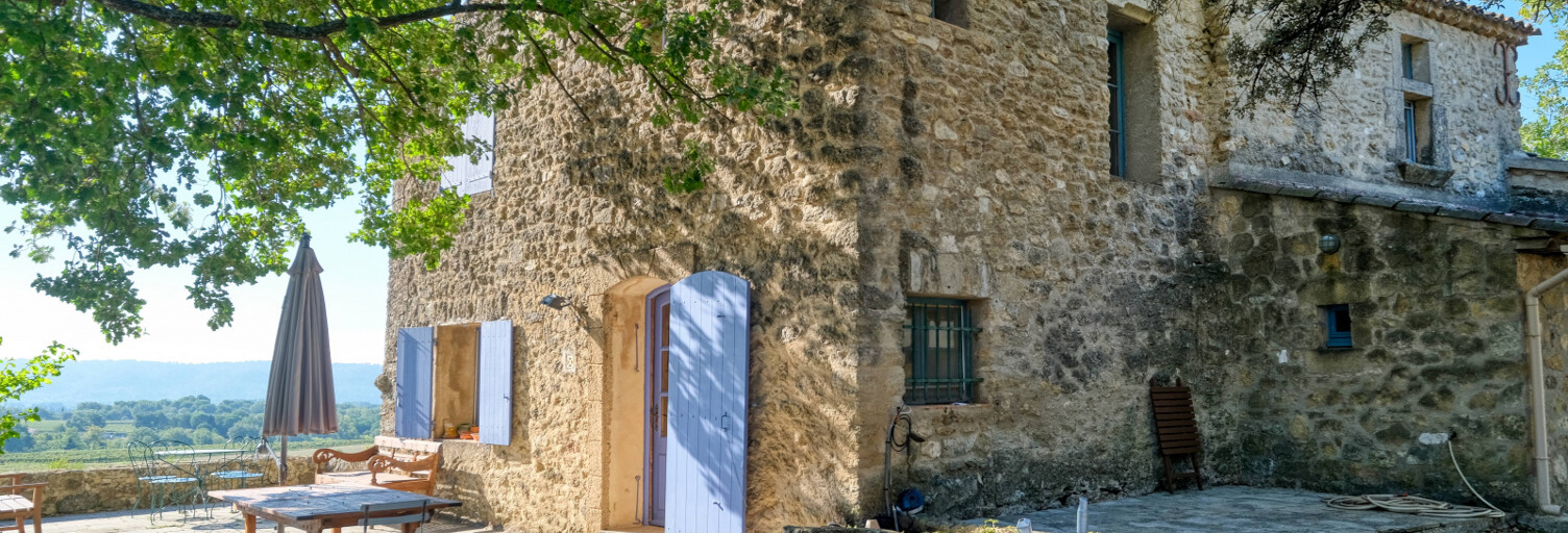 Maison 12 Pièces 480 m² à vendre à Cucuron (84160)
